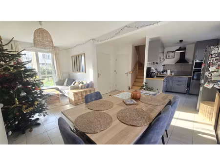 maison 6 pieces - 4 chambres - 1 sdd - 1sdb - jardin