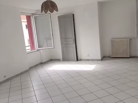 location appartement 4 pièces 90 m² à narbonne (11100)  720 €