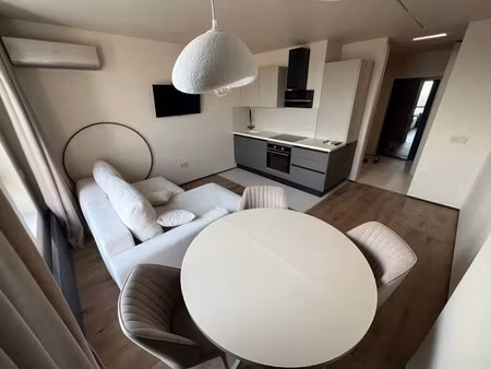 location meublée appartement 2 pièces 33 m² à paris 16ème (75016)  1 010 €