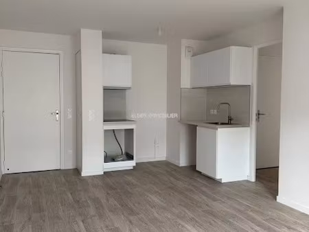location appartement 3 pièces 62.6 m² à le bourget (93350)  1 280 €