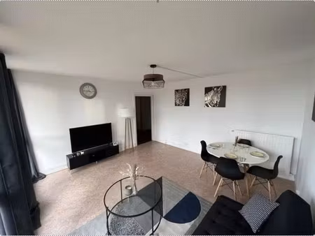 location meublée appartement 3 pièces 70 m² à méry-sur-oise (95540)  1 200 €