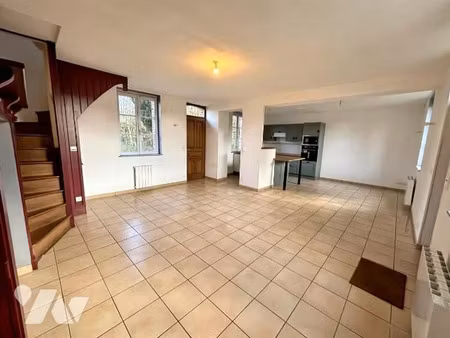 location maison 125.13 m² à namps-maisnil (80290)  800 €