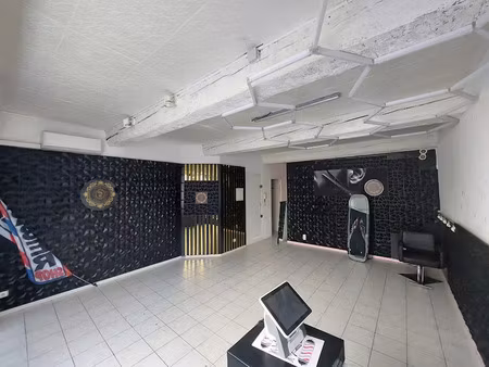 location locaux professionnels 35 m² à pollestres (66450)  520 €
