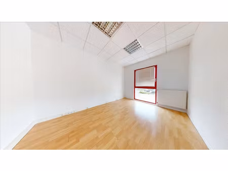 location locaux professionnels 12.8 m² à pontarlier (25300)  270 €