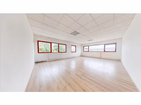 location locaux professionnels 40 m² à pontarlier (25300)  660 €