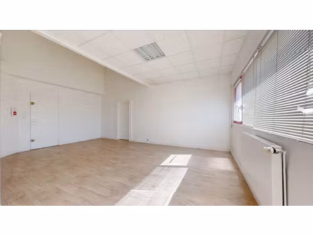 location locaux professionnels 46.5 m² à pontarlier (25300)  660 €