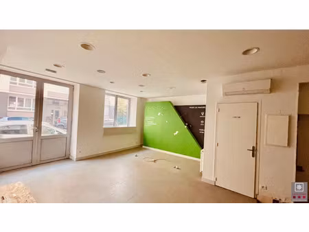 location locaux professionnels 105 m² à lyon 9ème (69009)  1 675 €