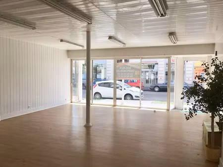 location locaux professionnels 145 m² à limoges (87000)  750 €