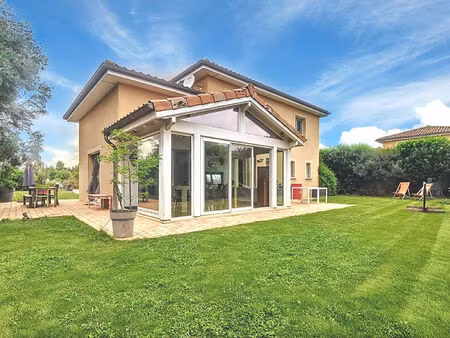 civrieux maison familiale moderne de 174m² sur terrain de 900m²