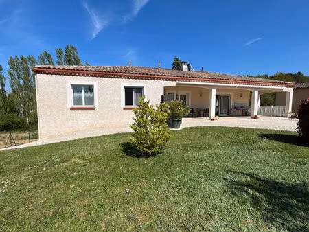 maison récente avec sous-sol - 150 m²