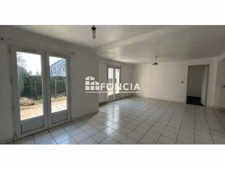 proche tram et commerces