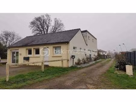 vente immeuble à radenac (56500) : à vendre / 195m² radenac