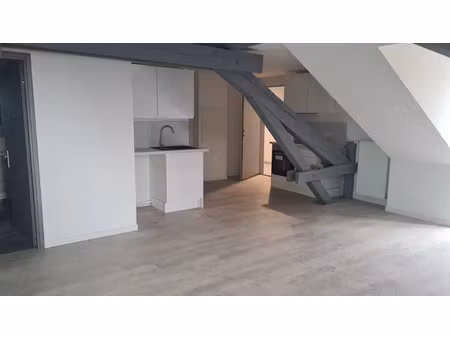 location appartement 3 pièces 49 m² à champagne-sur-seine (77430)  1 050 €