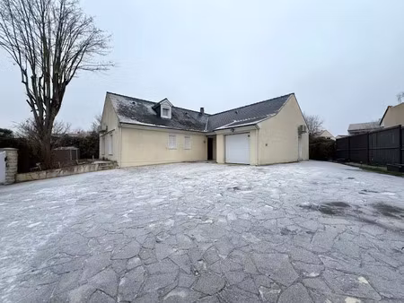 location maison 7 pièces 179 m² à marolles-en-brie (94440)  3 000 €