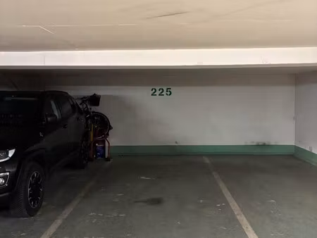 place de parking à louer – 231 rue lecourbe – paris 15?