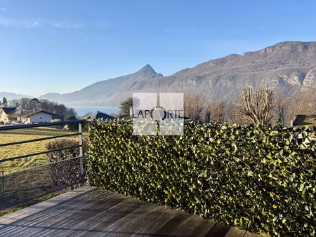 duplex 4 pièces avec vue lac et jardin privatif