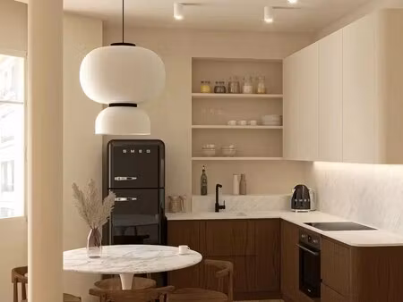 proche métro ligne 11  spacieux studio avec parking