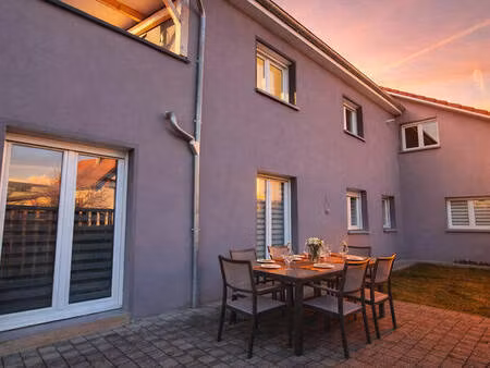 superbe t6 en rez-de-jardin avec garage et terrasse