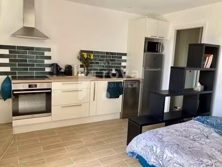 studio rénové proche plages et commodités