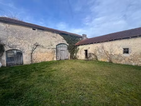 vente maison 1 pièce 155 m² à la tour-blanche-cercles (24320)  45 000 €