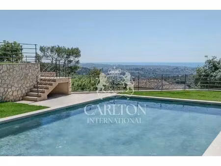 vue mer panoramique  terrain de tennis