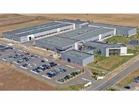 location local d'activités amilly 13 656 m²