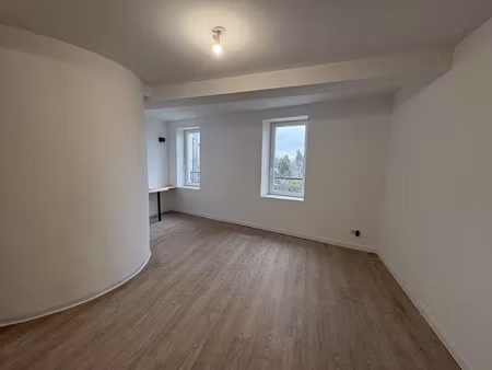 location appartement 2 pièces 44m² lezignan corbieres 11200