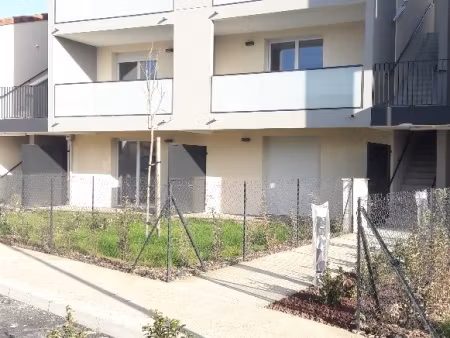 location appartement 2 pièces 42m² st jory 31790