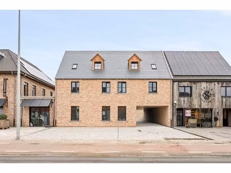 appartement te huur in oud-turnhout met 3 slaapkamers