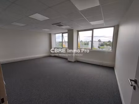 location local professionnel 184m²