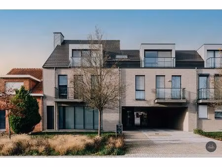 prachtige penthouse met garage op toplocatie in putte