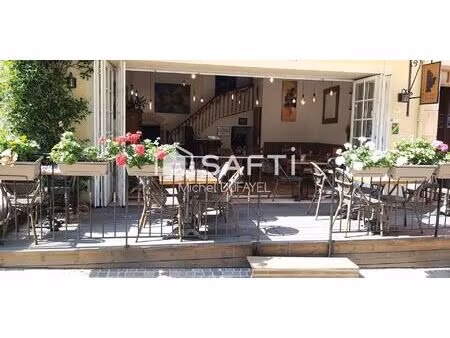 vente commerce 70 m² la garde-freinet (83680)
