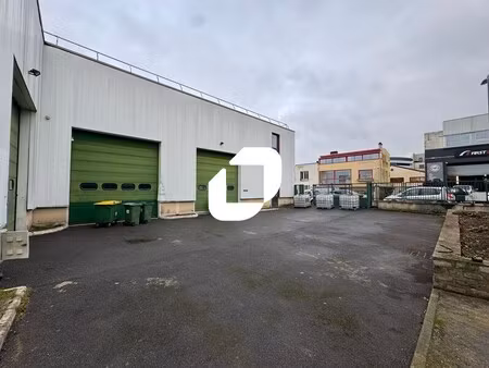 a vendre ou a louer  bâtiment à vendre ou à louer