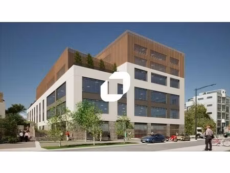 a louer  batiment polyvalent avec acces direct a l'a86