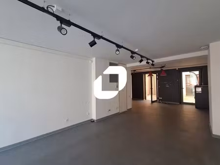 location commerce bordeaux 33800