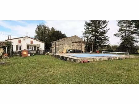 maison ancienne avec piscine aux portes d'aulnay