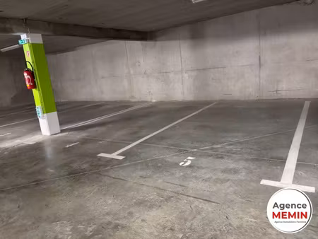 parking privé couvert sécurisé