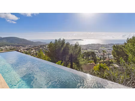 achat maison 6 pièces 205m² carqueiranne 83320