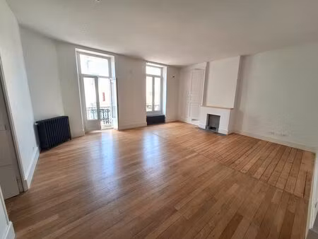 location appartement 4 pièces 87 m² à valence (26000)