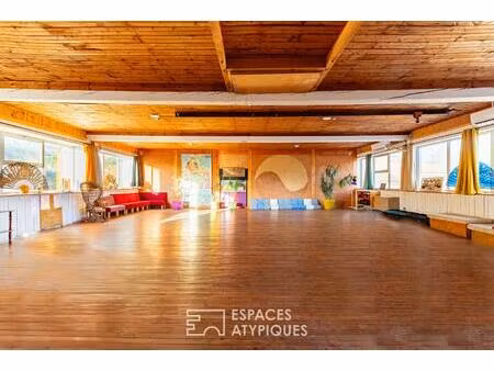 bâtiment industriel rénové avec volumes exceptionnels et potentiel d'aménagement -...