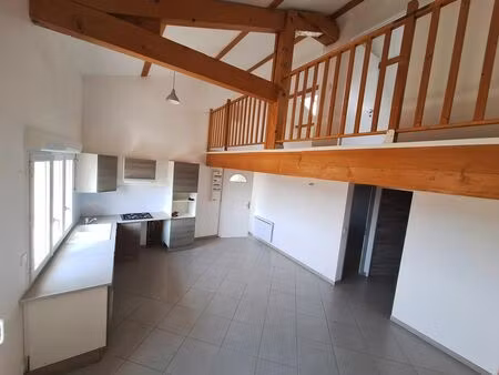 location maison 3 pièces 65 m² à châteauneuf-sur-isère (26300)