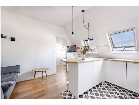 magnifique 2 pièces - dernier étage - saint-georges  paris 09