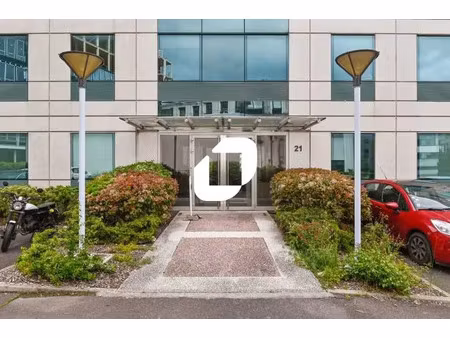 a louer  batiment independant visibilite a86 -proximite rer