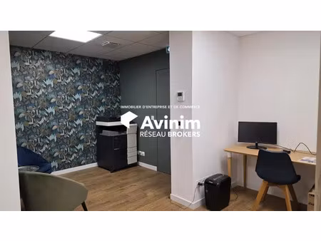 castries - a louer - bureau ou local professionnel de 50 m²