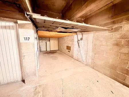 parking / box ivry sur seine 18 m2