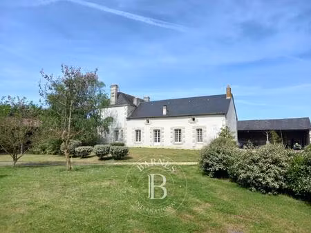 exclusivité - vienne - propriété avec étang et piscine - terrain de 6.5 hectares