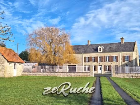 ancienne ferme avec maison d'habitation et dépendances sur 9500 m²