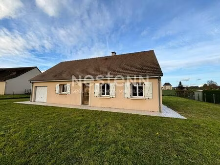 maison de plain pied sur la commune de luche pringe