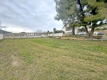 istres terrain de 901m2 avec vue