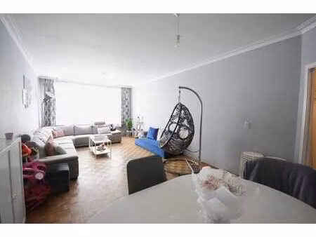 très bel appartement 2 chambres – situation idéale!